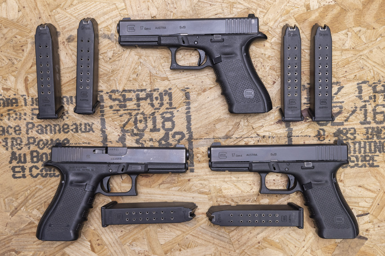 Glock 17 Gen4 9mm Police Trade-in Pistols with Night Sights (Good Condition)
