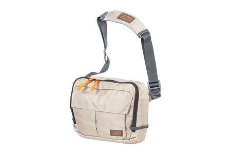 SHOULDER BAG 8L