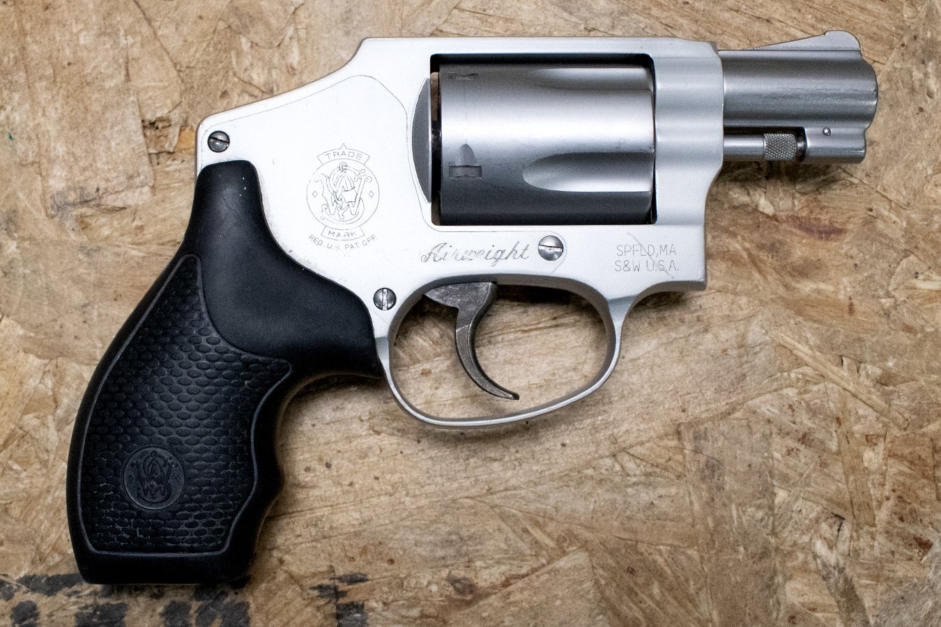 Smith & Wesson 642-2 Airweight 38 Special+P Police Trade-In Revolver with Enclosed Hammer