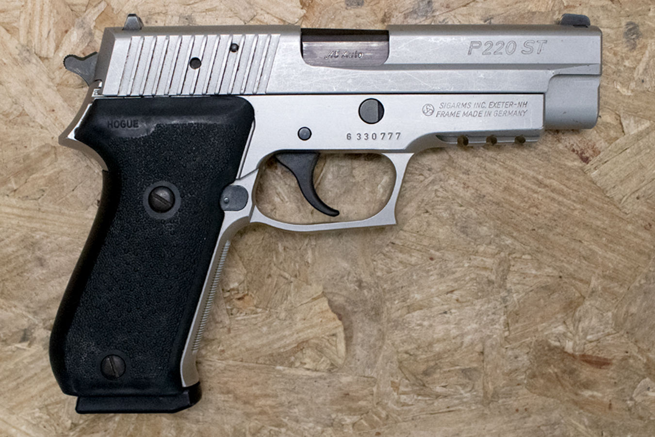 P220 ST 45 ACP PISTOL