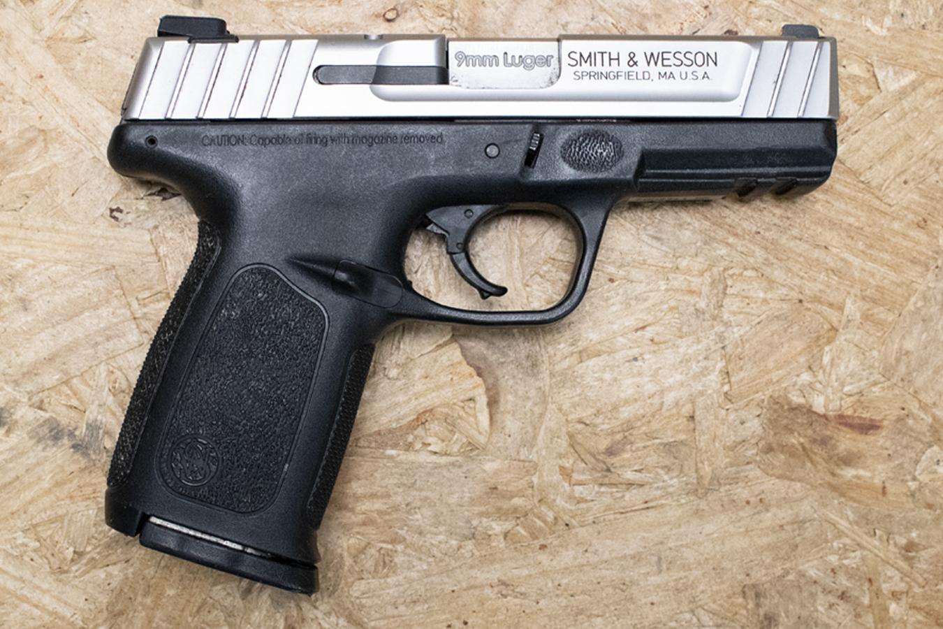 Smith & Wesson SD9VE 9mm Police Trade-In Pistol with Two-Tone Finish