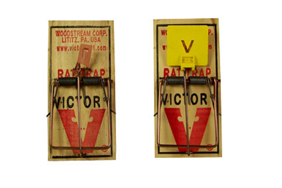 F And T Victor Rat Snap Trap with Standard Metal Pan