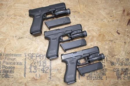 GLOCK 17GEN5 9MM FRONT SERRATIONS TLR1-HL NIGHT SIGHTS (VERY GOOD) 