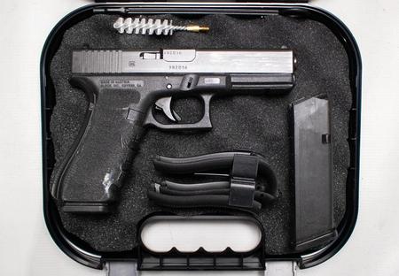 GLOCK 22 GEN4 40SW POLICE TRADE-IN SEMI-AUTO PISTOL WITH EXTRA MAGAZINE