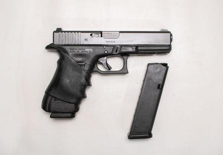 GLOCK 22 GEN4 40SW POLICE TRADE-IN SEMI-AUTO PISTOL WITH EXTRA MAGAZINE