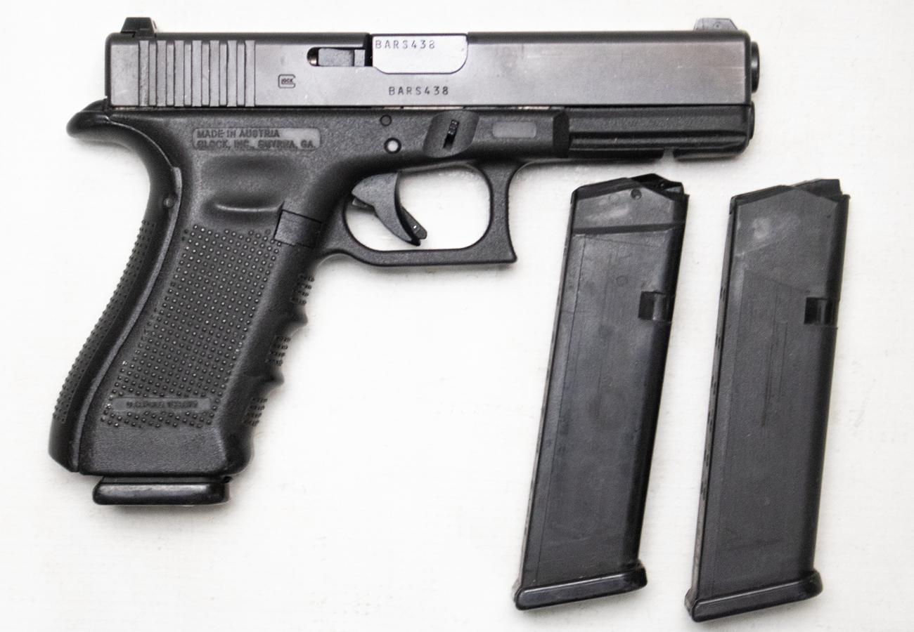 Glock 22 Gen4 40 S&W Police Trade-in Pistols with Three Magazines