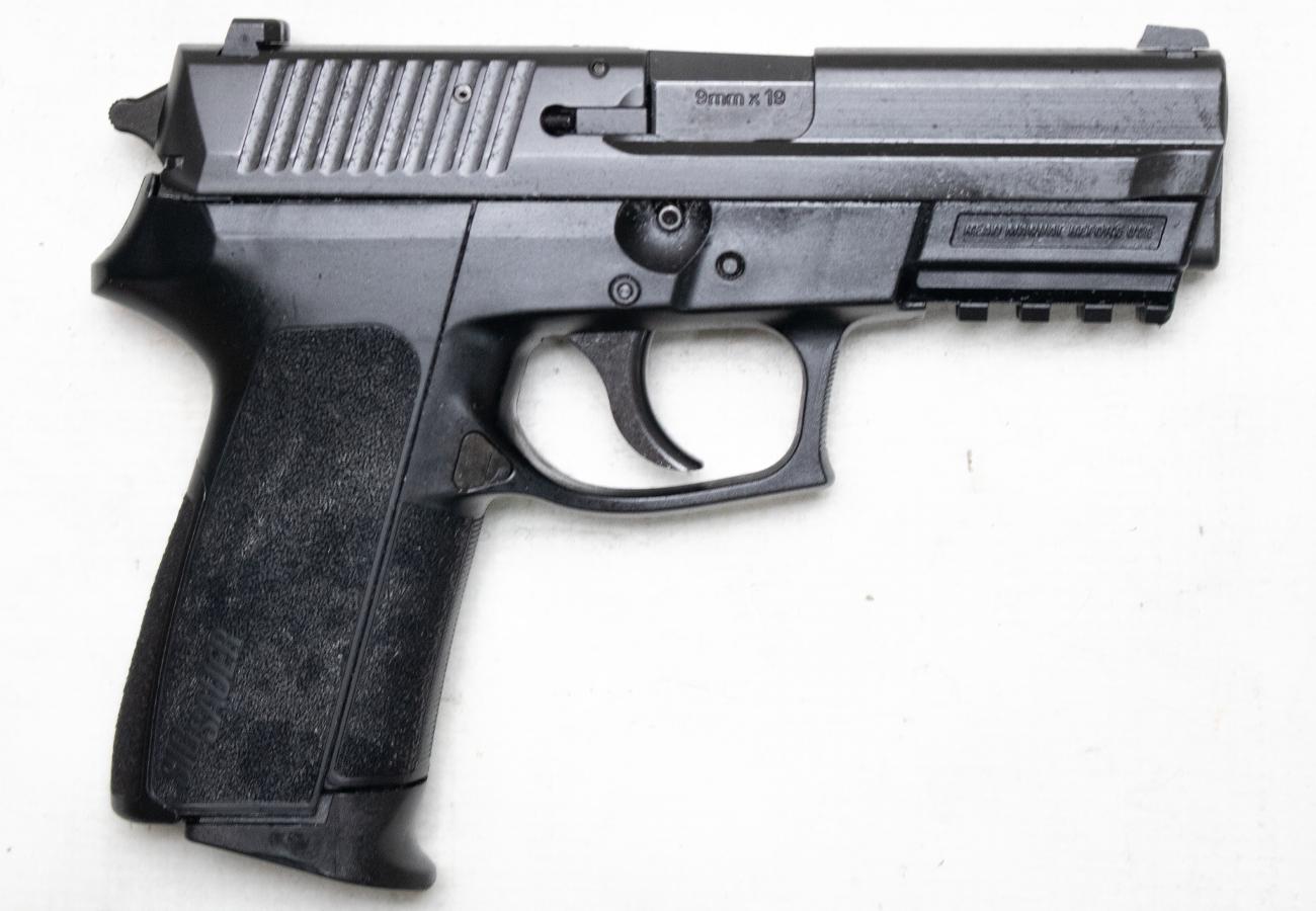 Sig Sauer SP2022 9mm Police Trade-In Semi-Auto Pistol with De-Cocking Lever