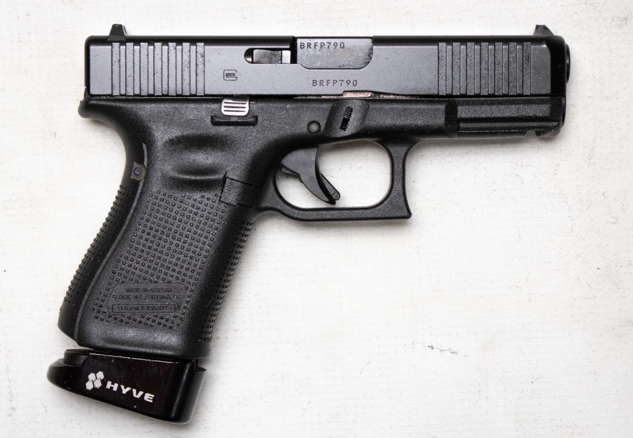 Glock 19 Gen5 9mm Police Trade-In Semi-Auto Pistol with Hyve Magazine Extension