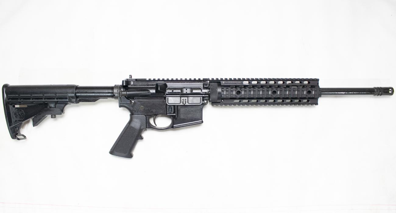 Smith & Wesson M&P-15 5.56mm Police Trade-In Semi-Auto Rifle with Extended Latch Charging Handle (Magazine Not Included)