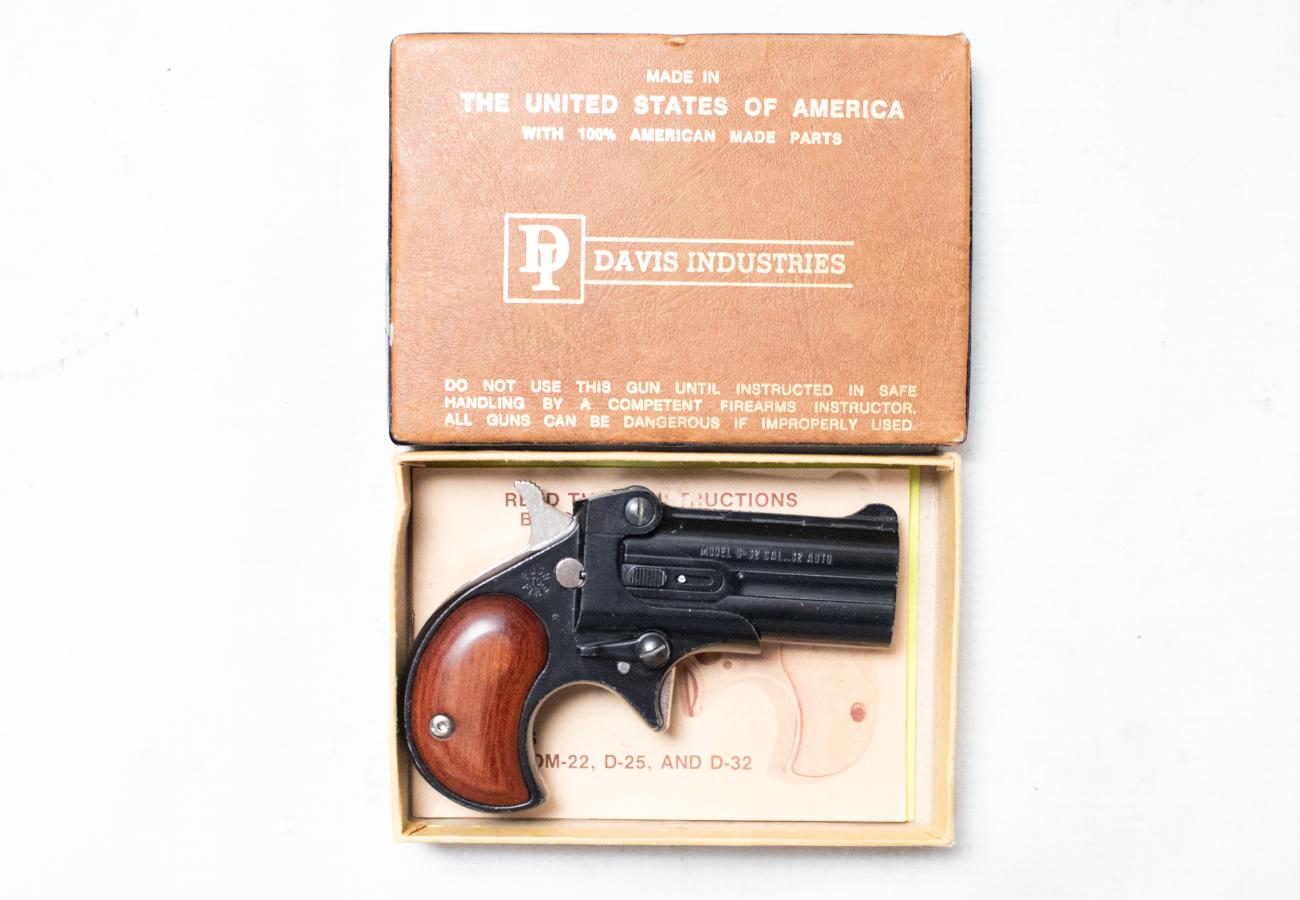 Davis D-32 32ACP Police Trade-In with OEM Box