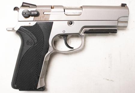 SMITH AND WESSON 4006TSW 40 S&W TRADE