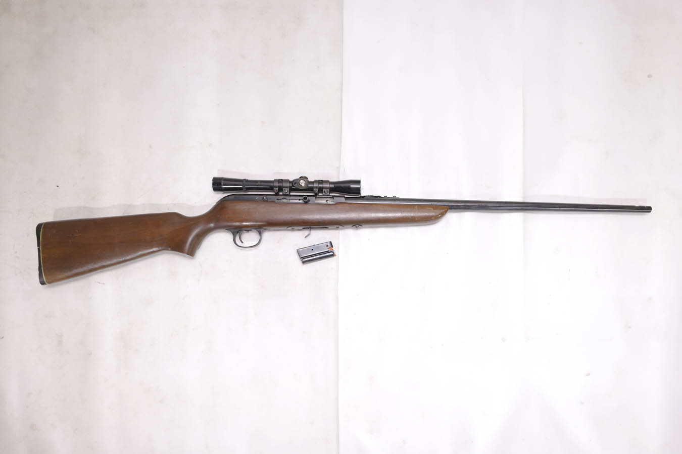 Harrington  Richardson Model 800 Lynx .22LR Police Trade-In Rifle with Scope