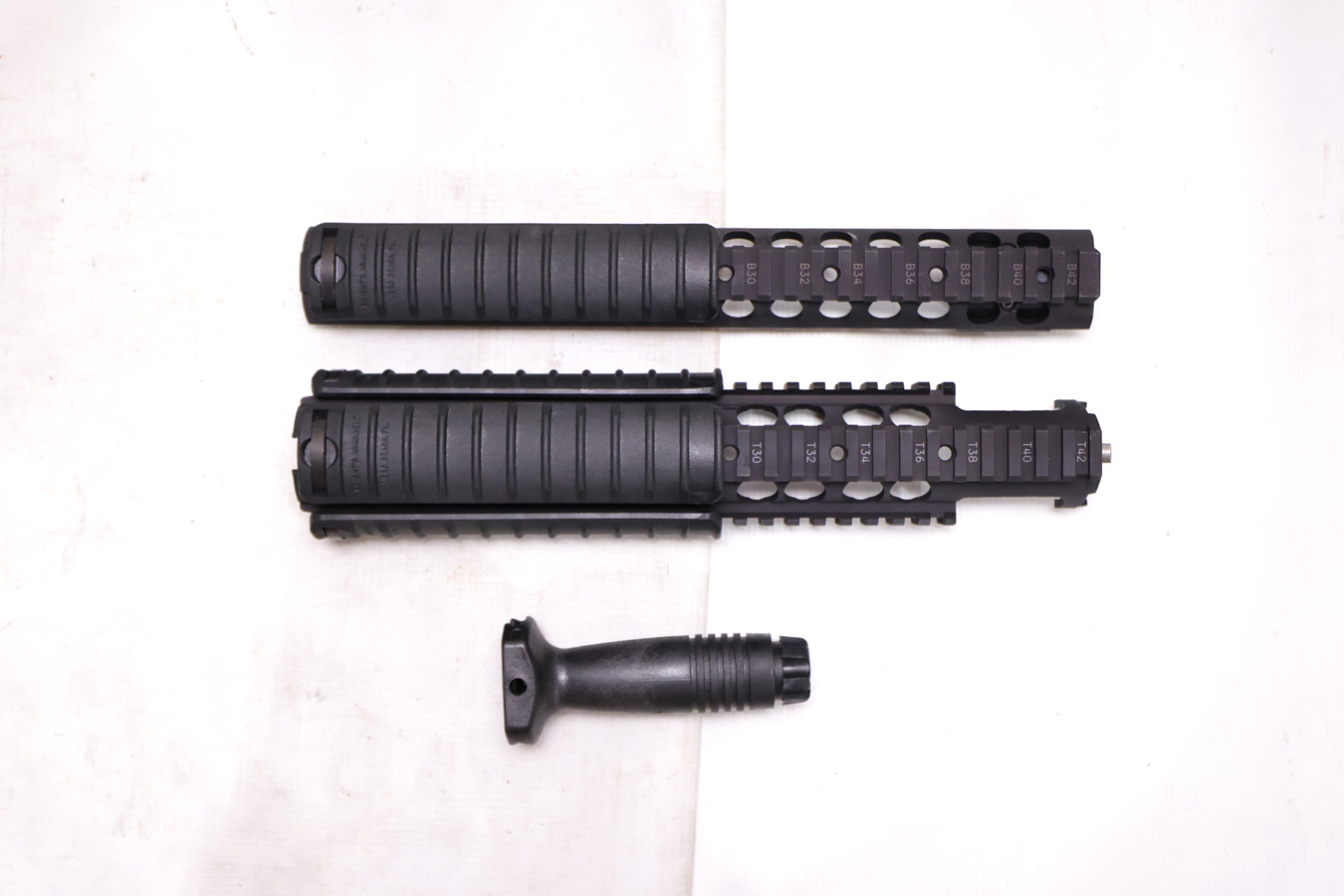 Knights Armament M5 RAS Police Trade-in Forend with Vertical Grip