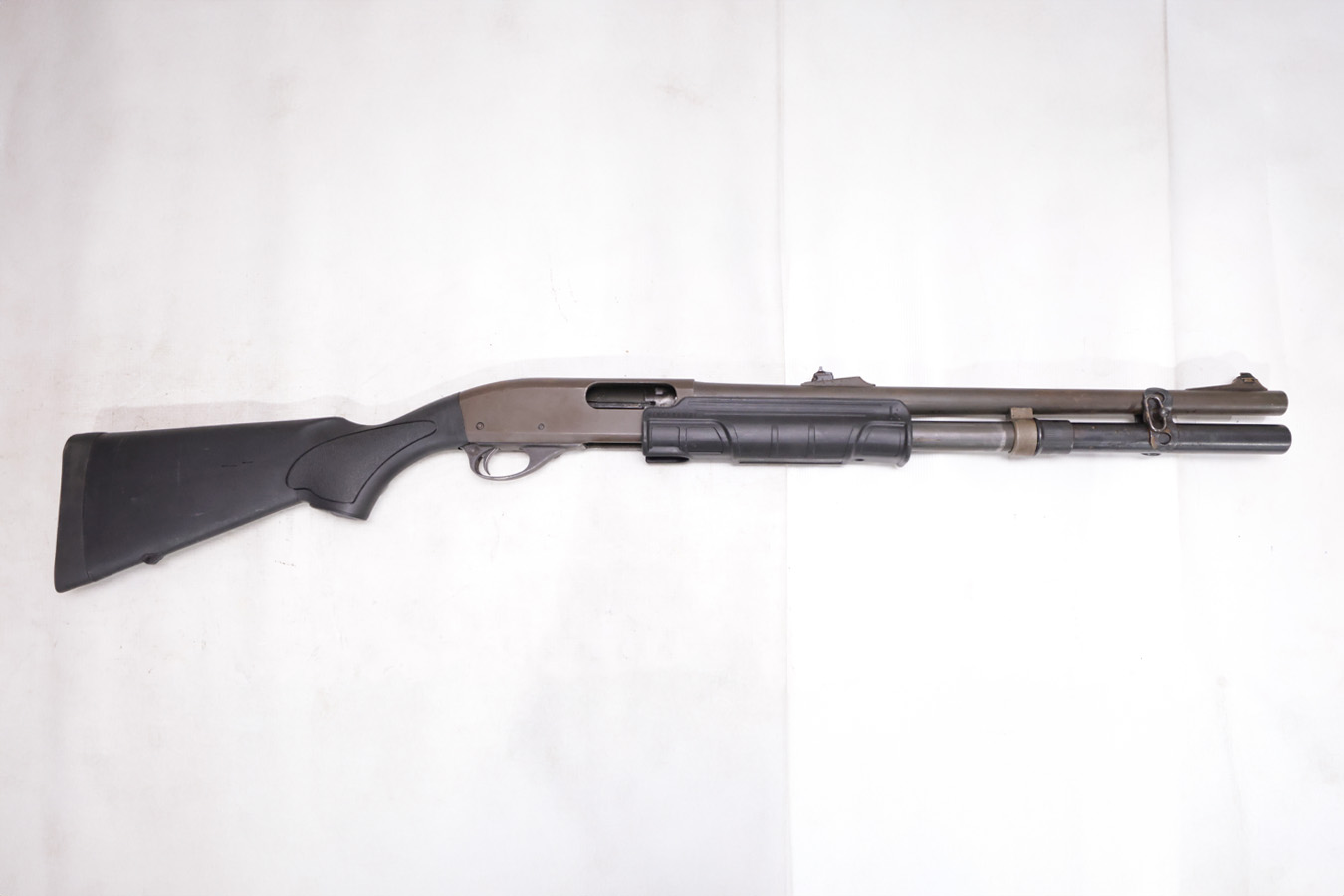 Remington 870 Wingmaster 12-Gauge Police Trade-in Pump-Action Shotgun