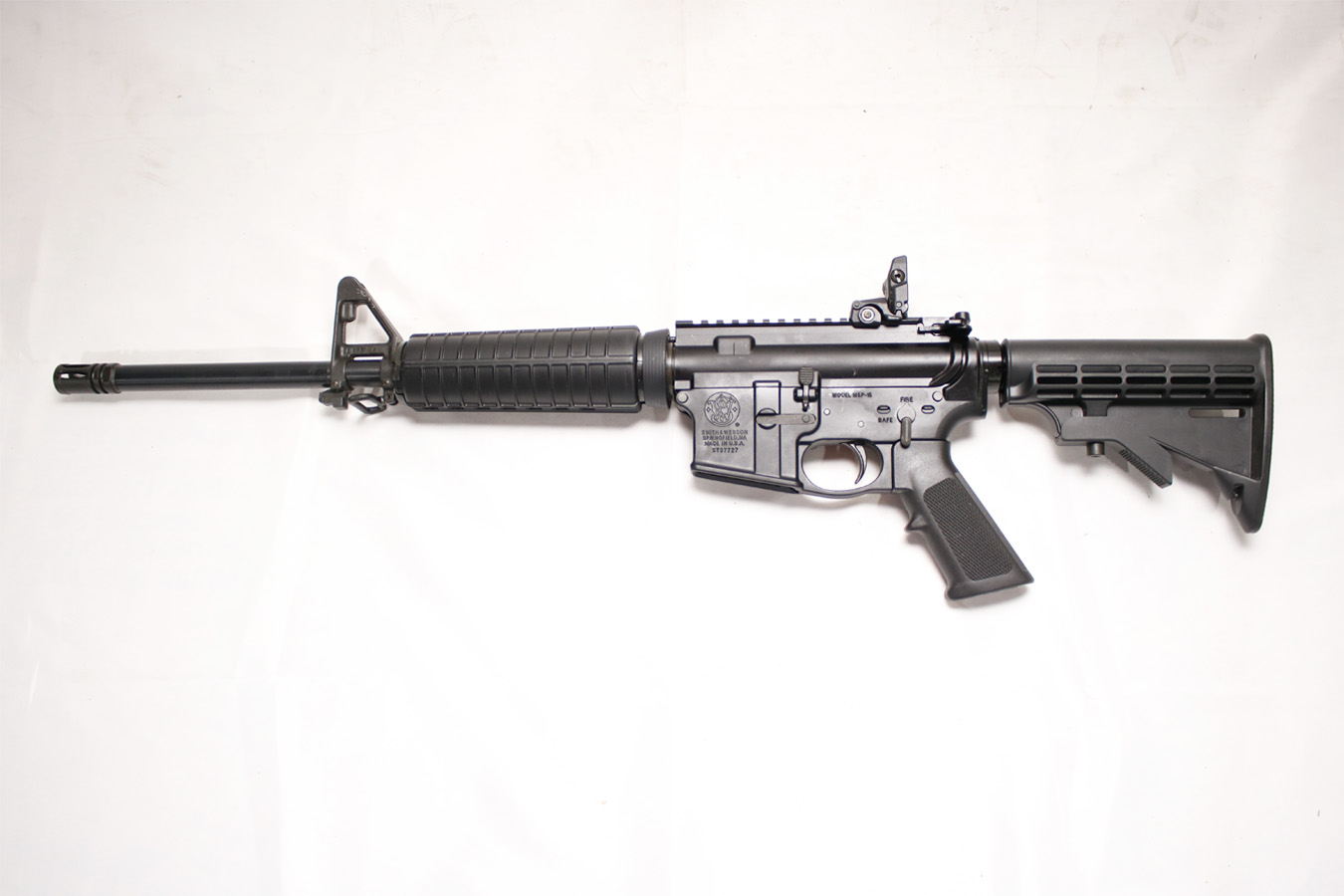 Smith & Wesson MP15 5.56mm Semi-Automatic Police Trade-in Rifle