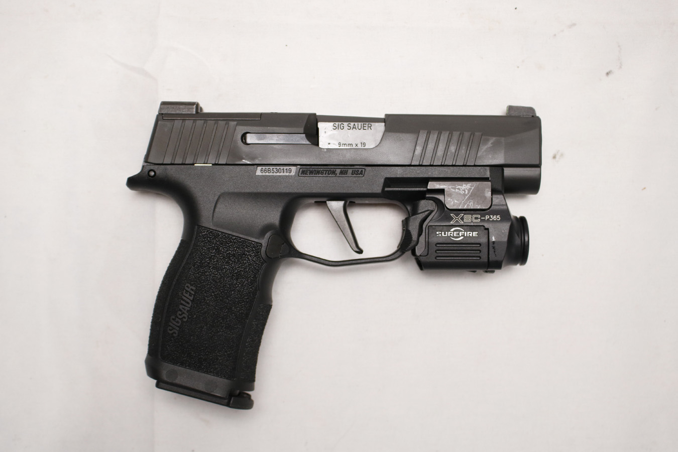 Sig Sauer P365-XL 9mm Optic Ready Law Enforcement Sample Used Pistol with Surefire XSC-P365 Weapon Light