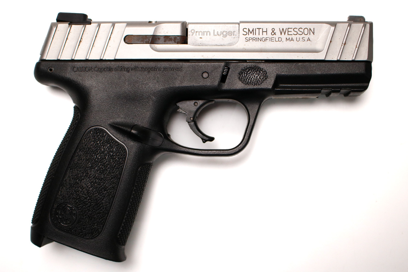 Smith & Wesson SD9VE 9mm Police Trade-In Pistol (Magazine Not Included)
