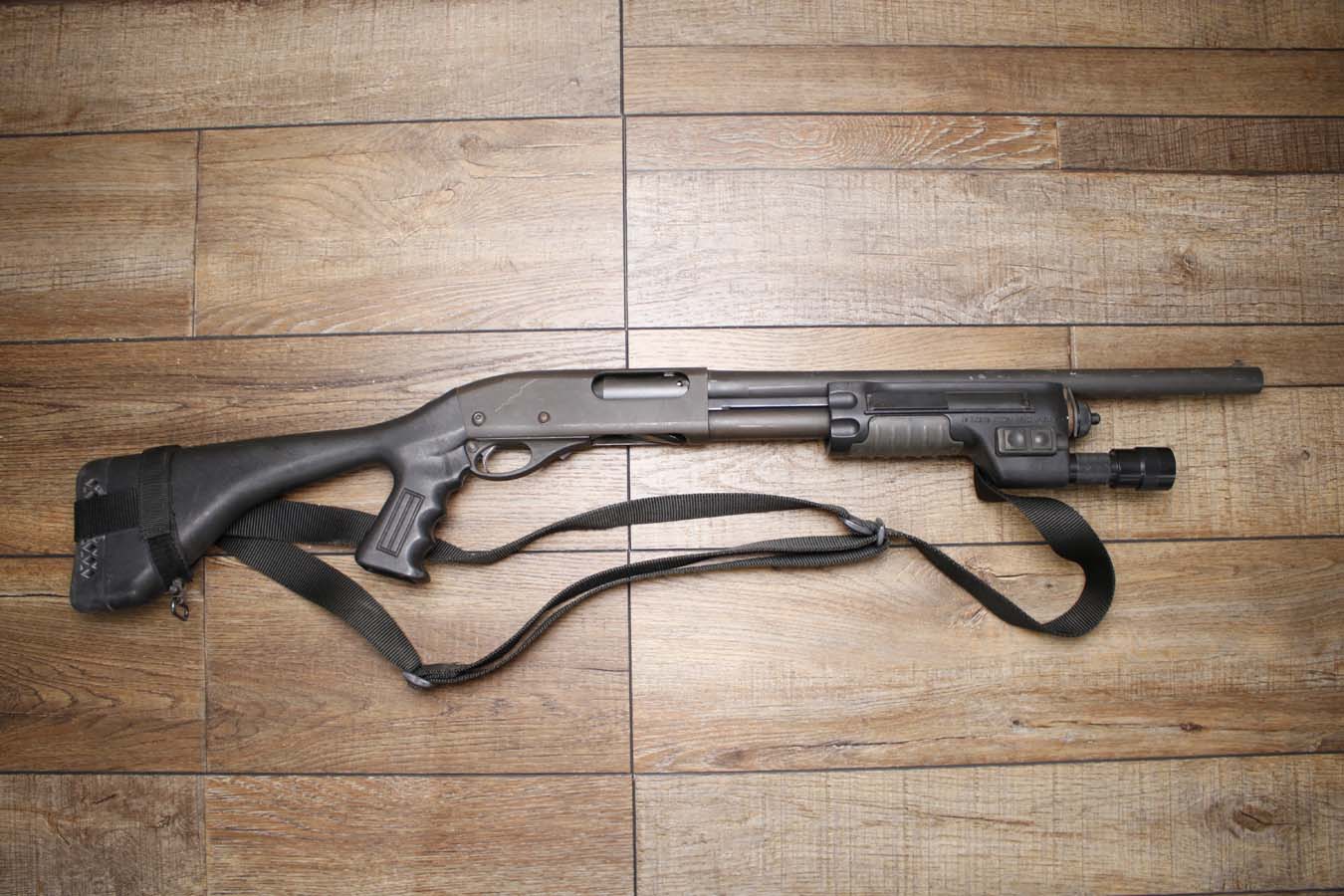 Remington 870 Police Magnum 12 GA Police Trade-In Shotgun with Surefire Forend