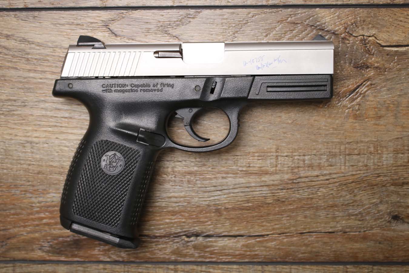Smith & Wesson SW40 VE 40 S&W Police Trade-In Pistol 