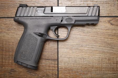 SMITH AND WESSON SD40 40 SW USED