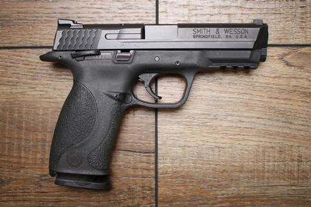 SMITH AND WESSON MP 40 SW USED