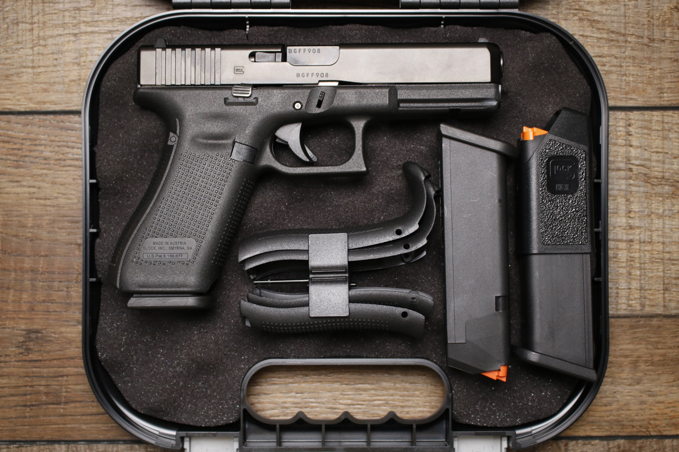 Glock 17 Gen 5 9mm Used Law Enforcement Sample Pistol with Three Mags and Original Box