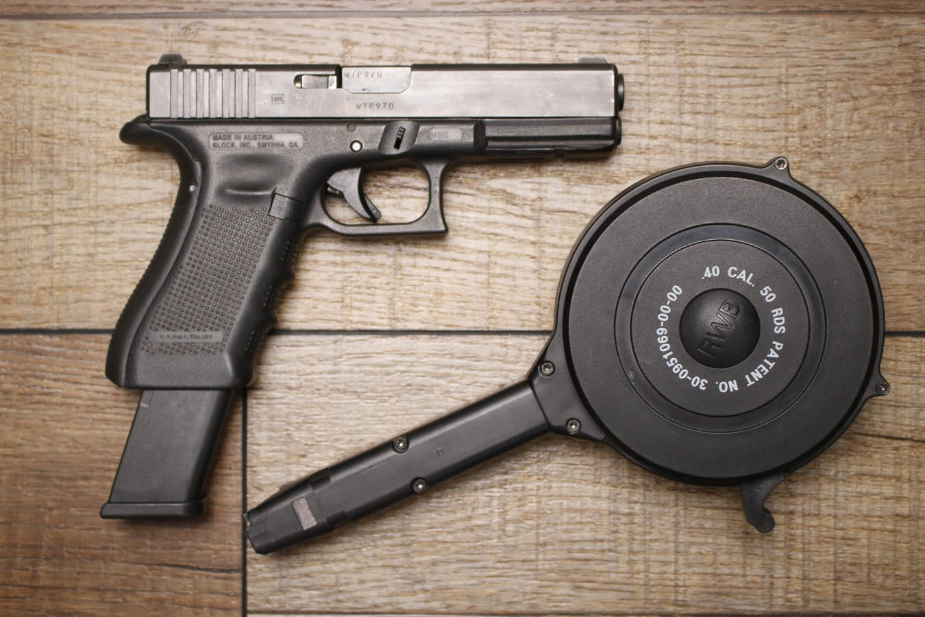 Glock 22 Gen 4 40 S&W Police Trade-In Pistol with 50 Round Drum