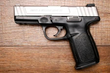 SMITH AND WESSON SD40 VE 40 SW USED