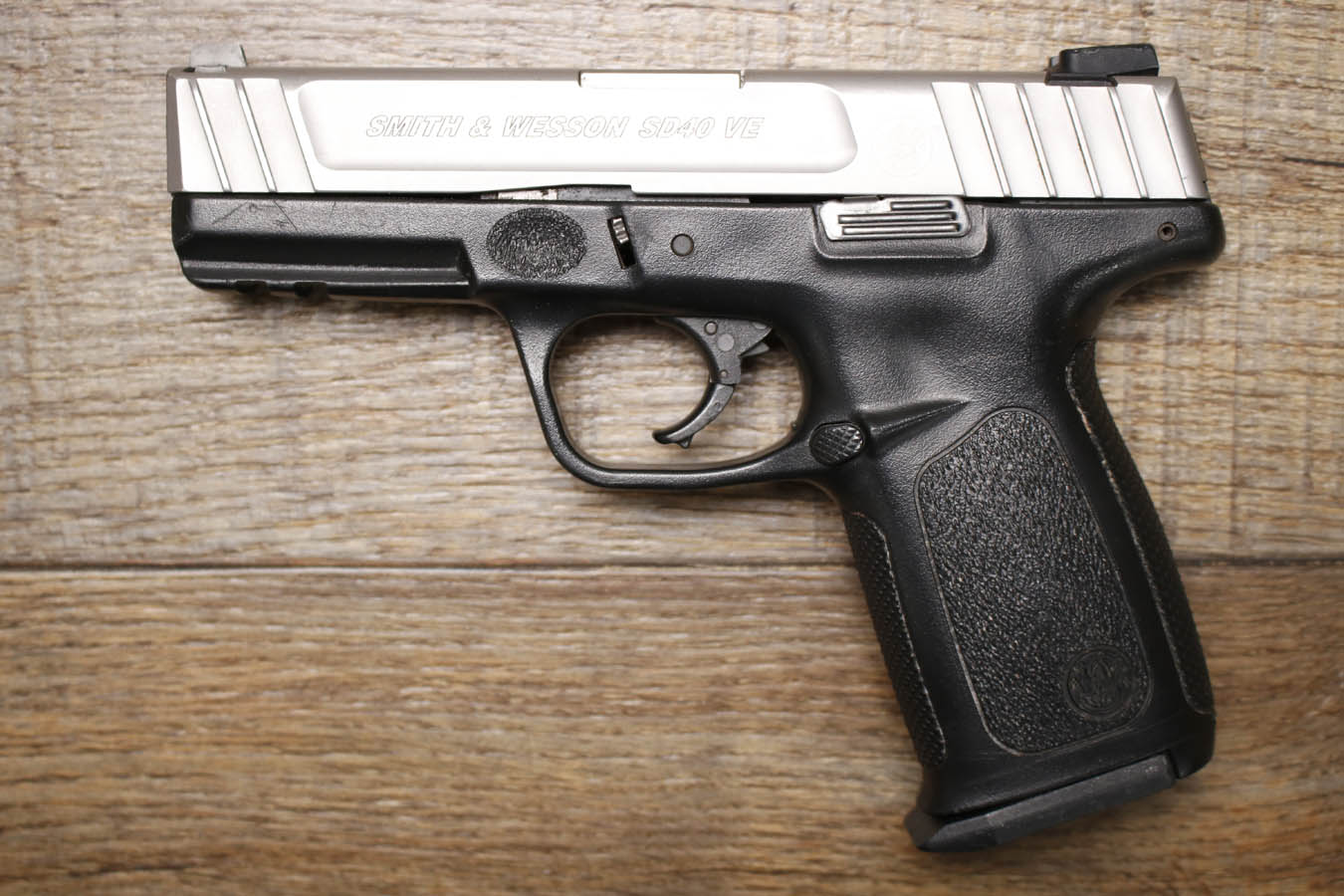 Smith & Wesson SD40VE 40 S&W Police Trade-In Pistol