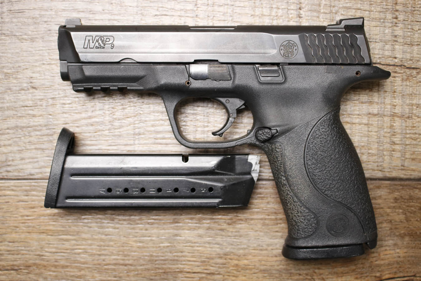 Smith & Wesson M&P9 1.0 9mm Police Trade-In Pistol with Two Magazines