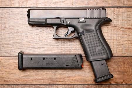 GLOCK 19 GEN 5 9 MM USED