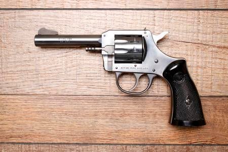 H AND R 929 22 LR USED
