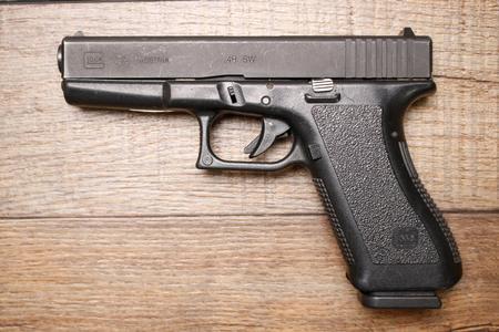 22 GEN2 40 SW USED