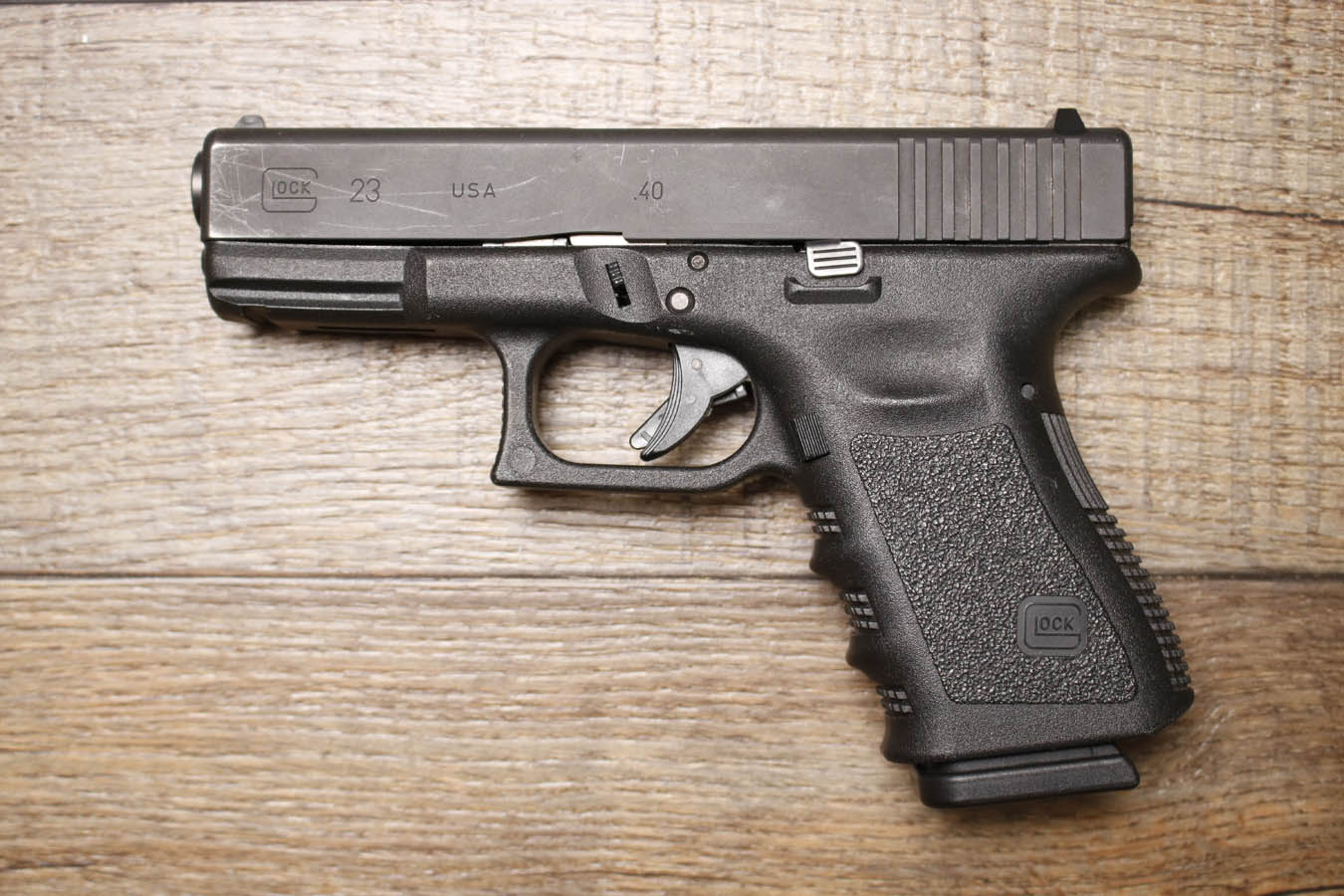 Glock 23 Gen 3 .40 S&W Compact Police Trade-In Pistol with 13rd Magazine