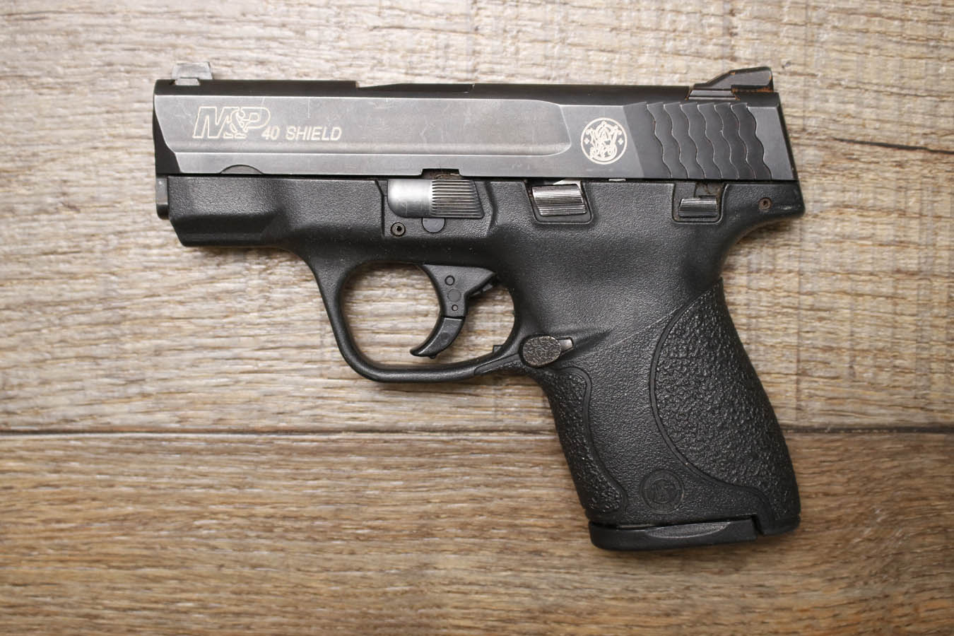 Smith & Wesson M&P40 Shield 40 S&W Police Trade-In Pistol