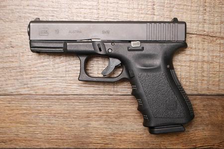 GLOCK 19 GEN3 9MM USED 