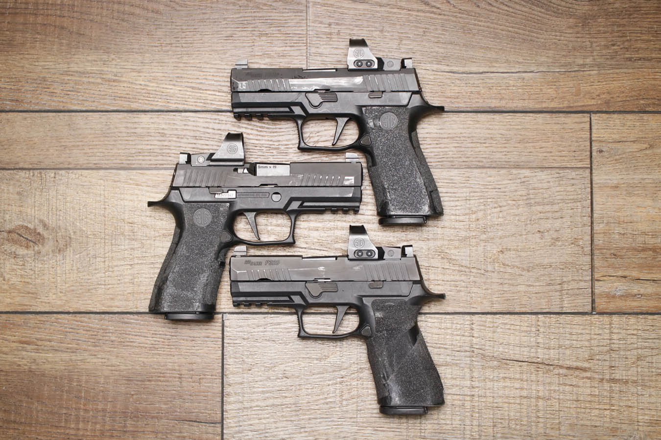 Sig Sauer P320 X Carry 9mm Police Trade-In Pistol with Romeo1 Pro Red Dot Sight and Stippled Grip (Fair Condition)