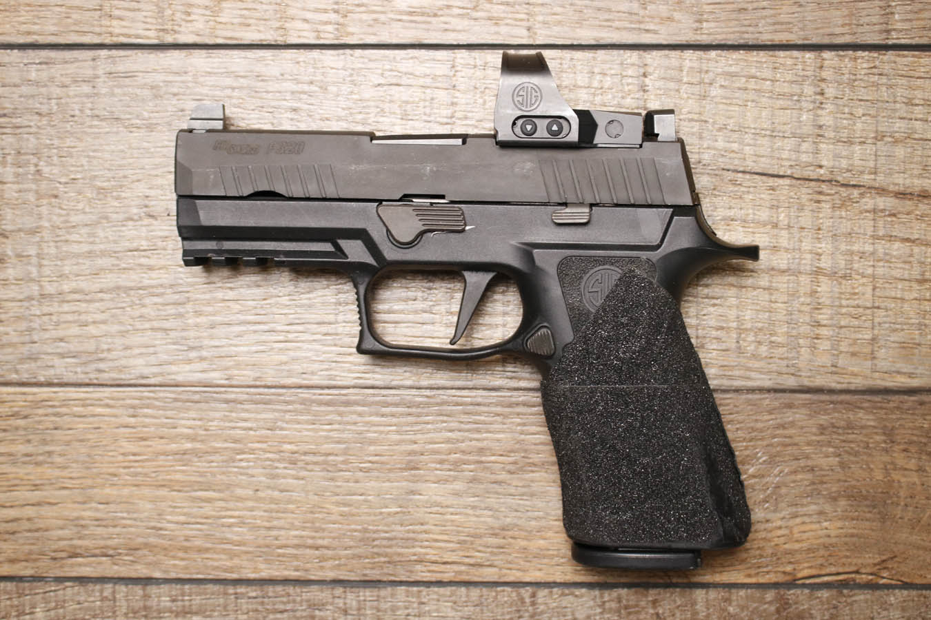 Sig Sauer P320 X Carry 9mm Police Trade-In Pistol (Good Condition) with Romeo1 Pro Sight