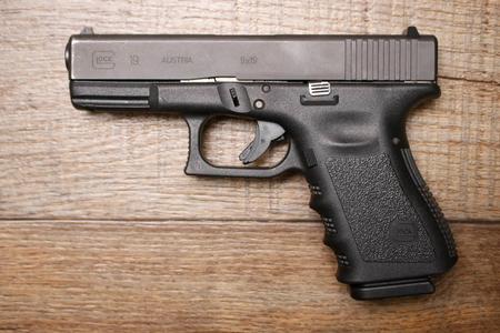 GLOCK 19 9MM USED