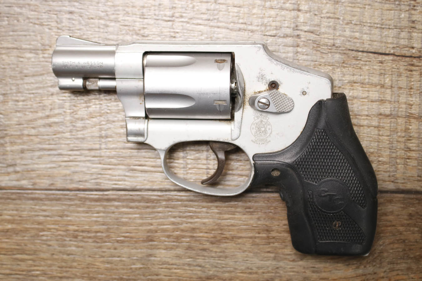 Smith & Wesson 642-2 Airweight 38 SPL Police Trade-In Revolver with Grip Laser