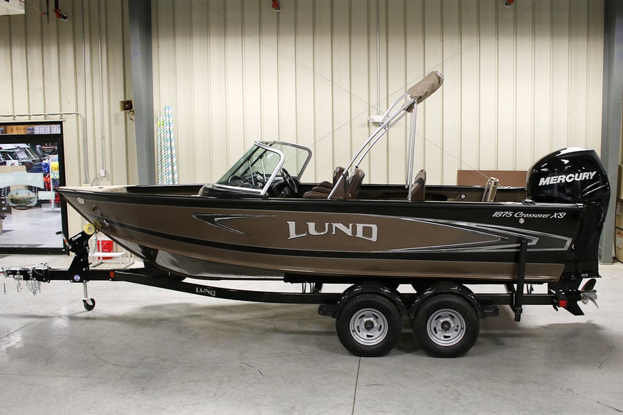 Lund 2018 1875 Crossover SS with Mercury 175XL Verado and Trailer ...