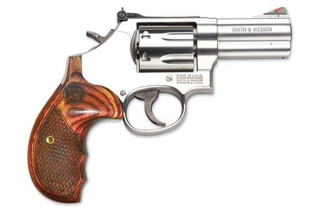SMITH AND WESSON 686 DELUXE 357 MAGNUM 3-INCH REVOLVER WITH WOOD GRIPS (LE)