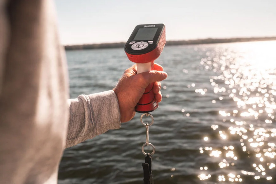 BUBBA BLADE Pro Series Smart Fish Scale