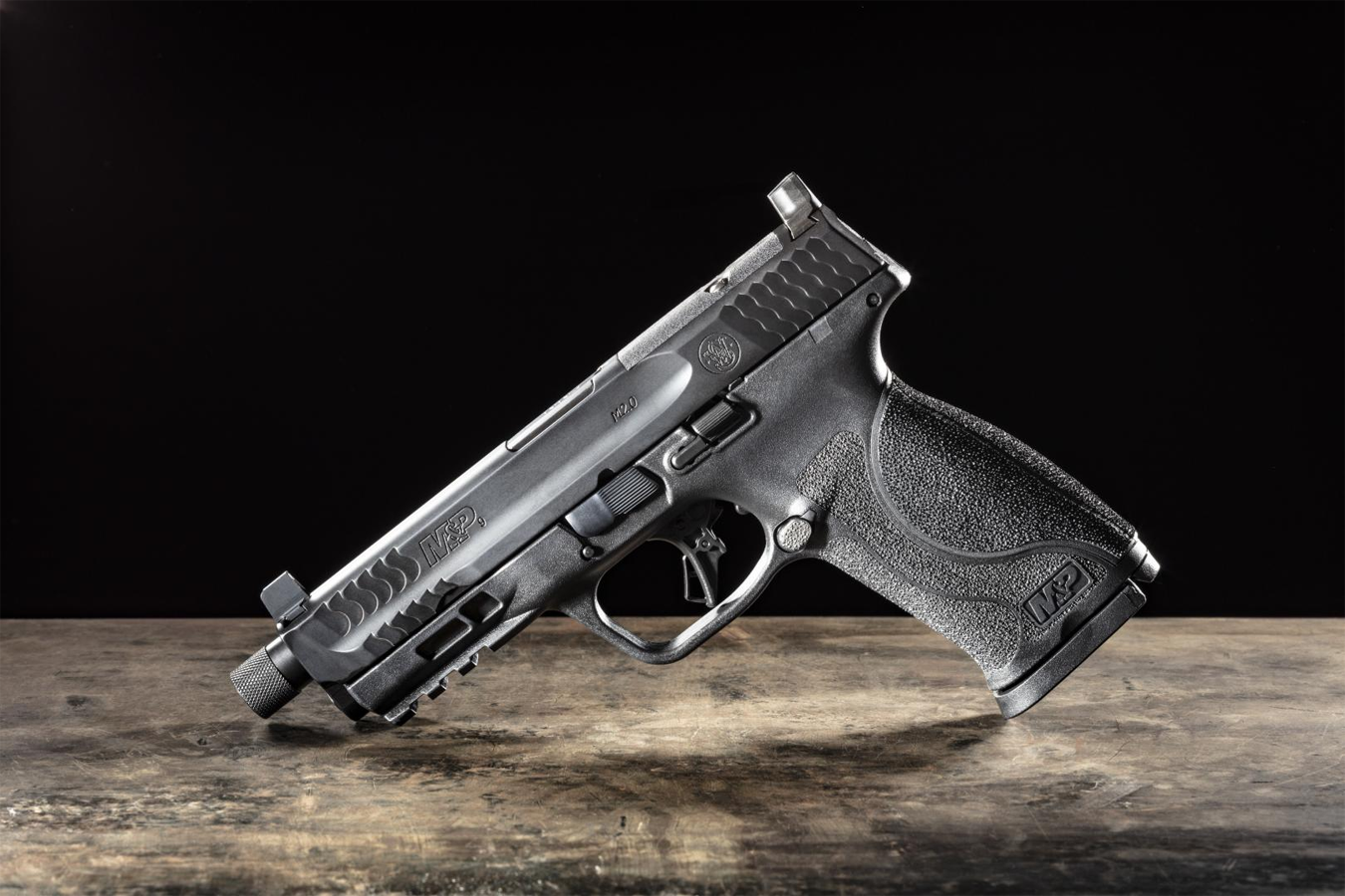 SMITH AND WESSON M&P9 M2.0 9mm Pistol with Threaded Barrel and No Thumb Safety