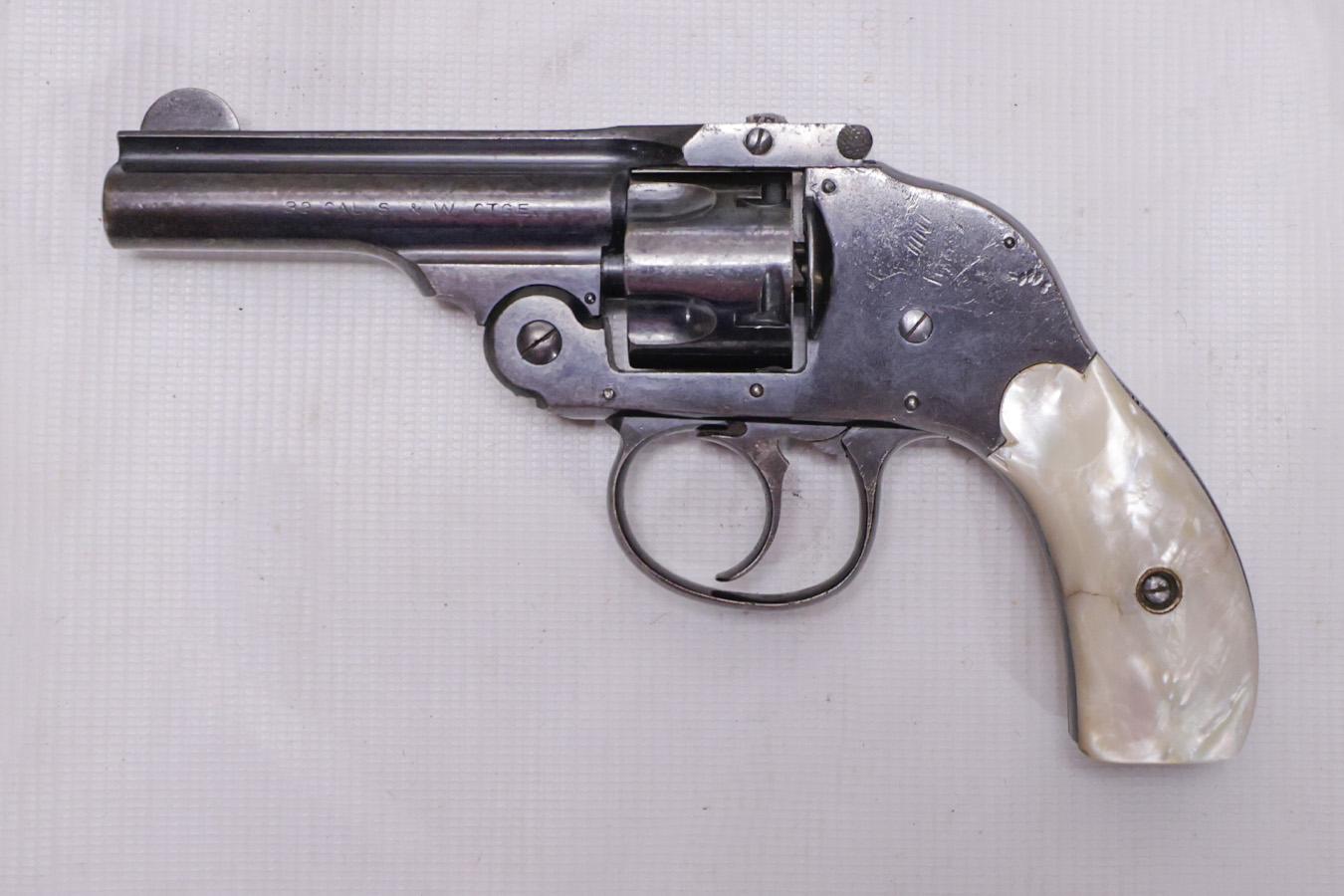 H AND R Top Break 32 SW Trade-In Revolver with Pearl Grips