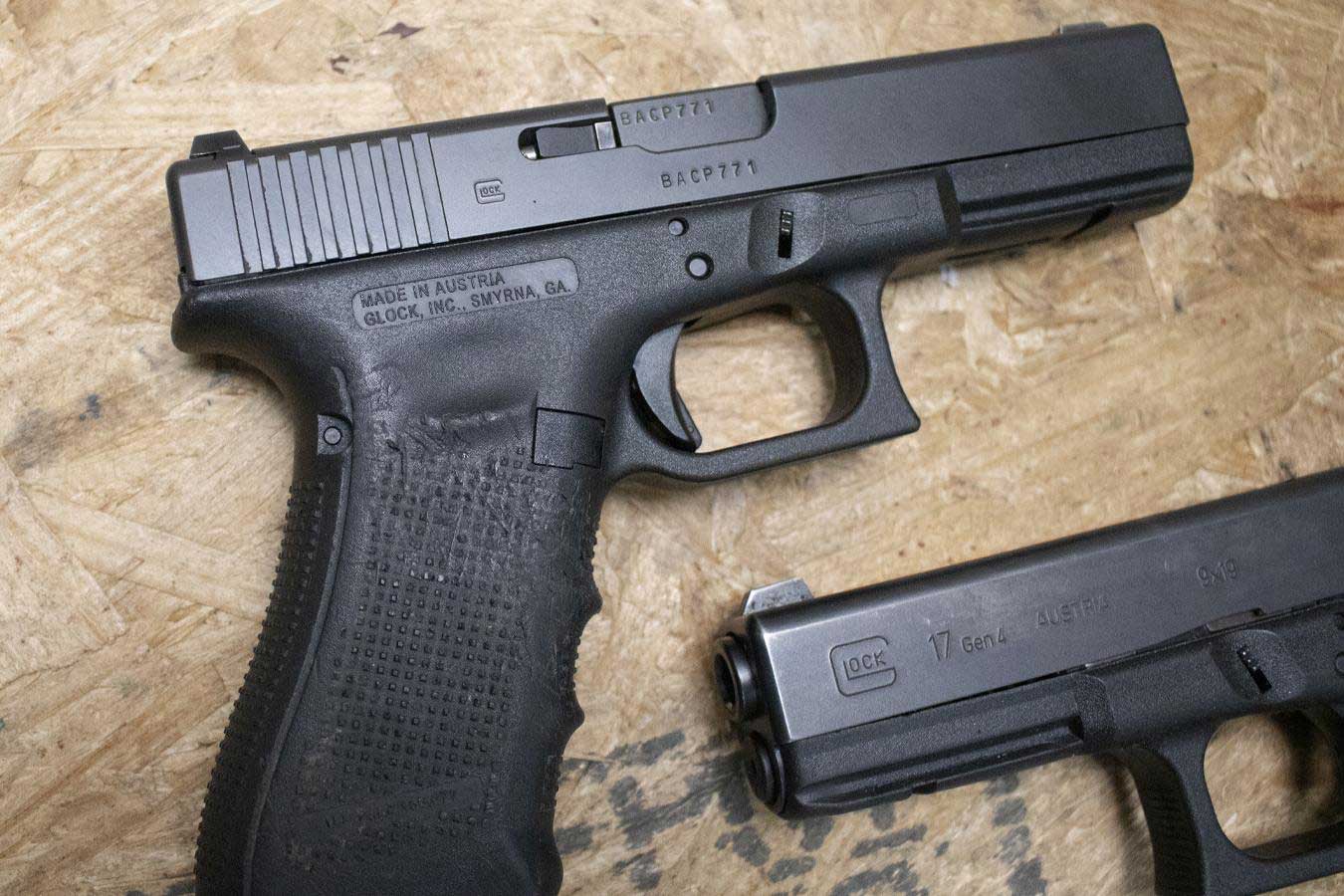 GLOCK 17 Gen4 9mm Police Trade-ins with Night Sights (Fair Condition)