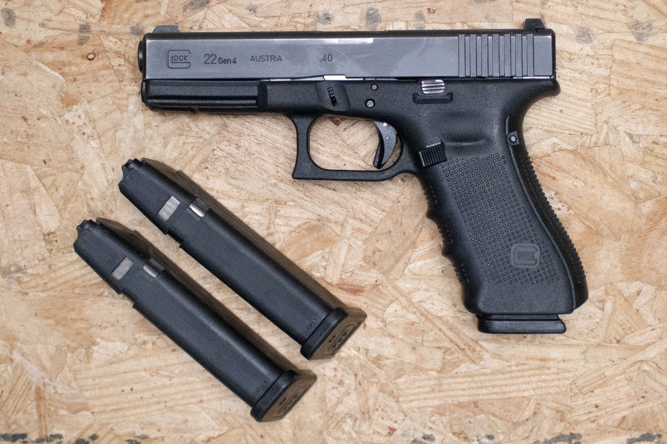 Glock 22 Gen4 40 S&W Police Trade-in Pistol with Three Magazines ...