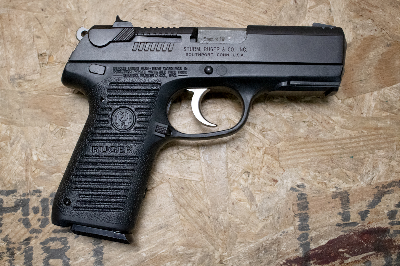 Ruger P95DC 9mm Police Trade-In Pistol with Fore-End Accessory Rail ...