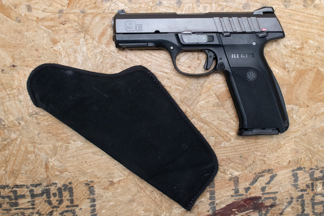 RUGER 9E 9mm Police Trade-In Pistol with Ambidextrous Safety and Holster