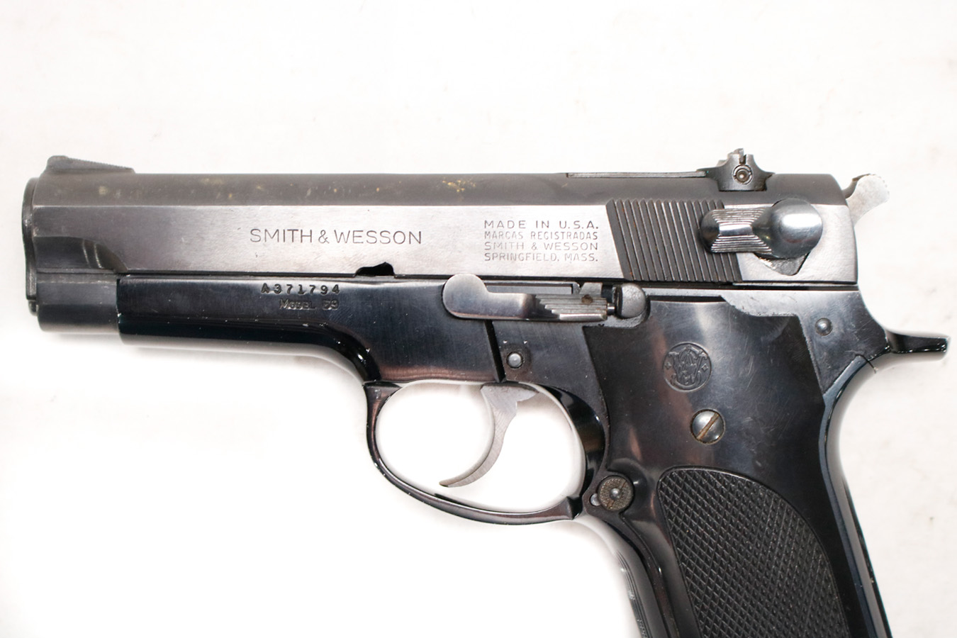 SMITH AND WESSON 59 9mm Police Trade-In Pistol (Magazine Not Included)